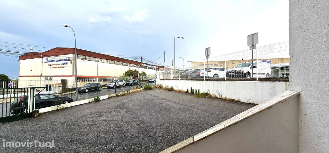 Prédio de 7 pisos com vista fantástica em Oeiras - Grande imagem: 3/46