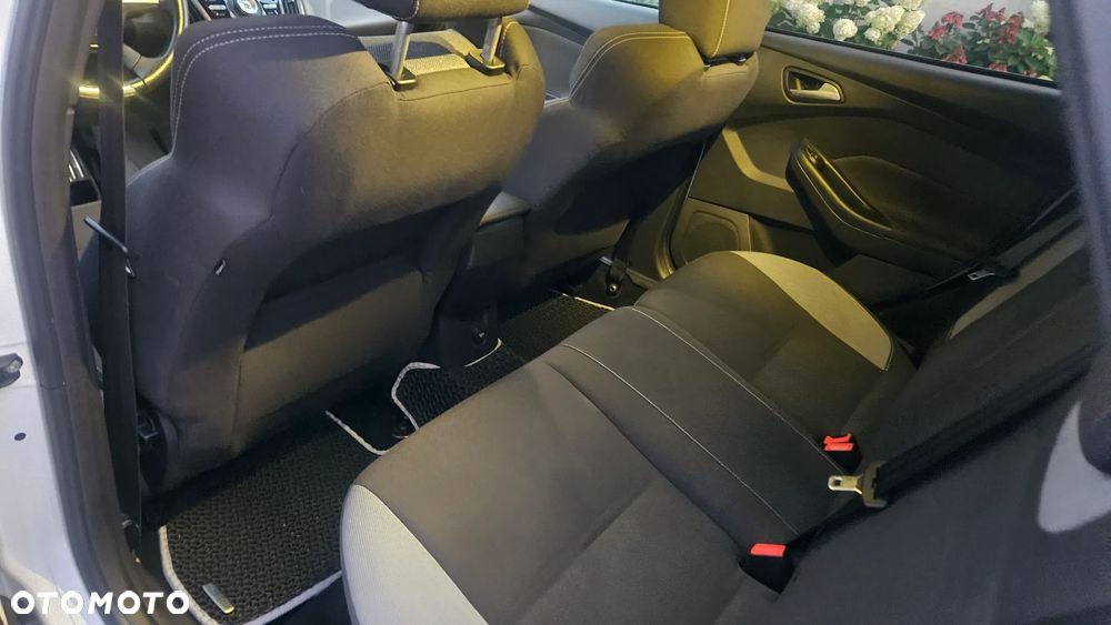 Ford Focus 2.0 EcoBoost ST mit Leder-Sport-Paket - 24