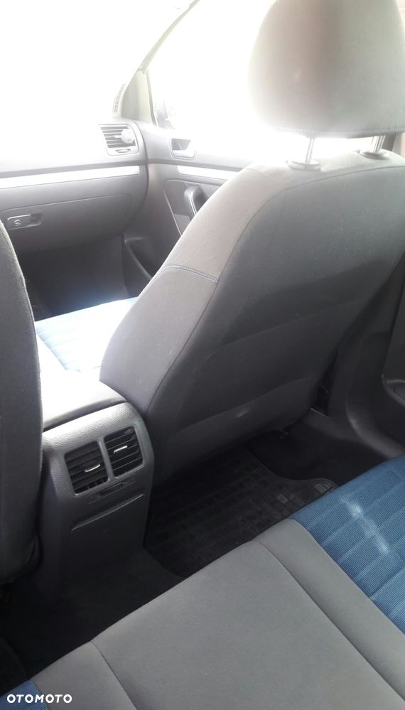 Volkswagen Golf - 11