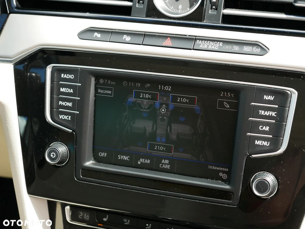 Volkswagen Passat Variant 2.0 TDI SCR DSG Highline - 17