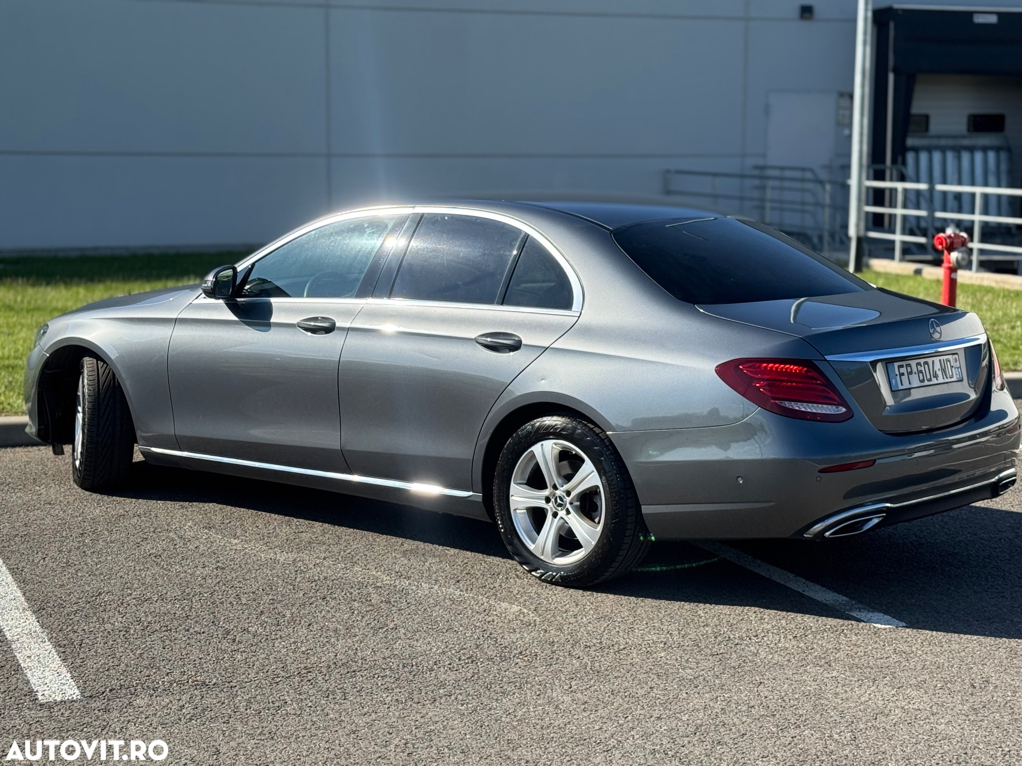 Mercedes-Benz E - 10