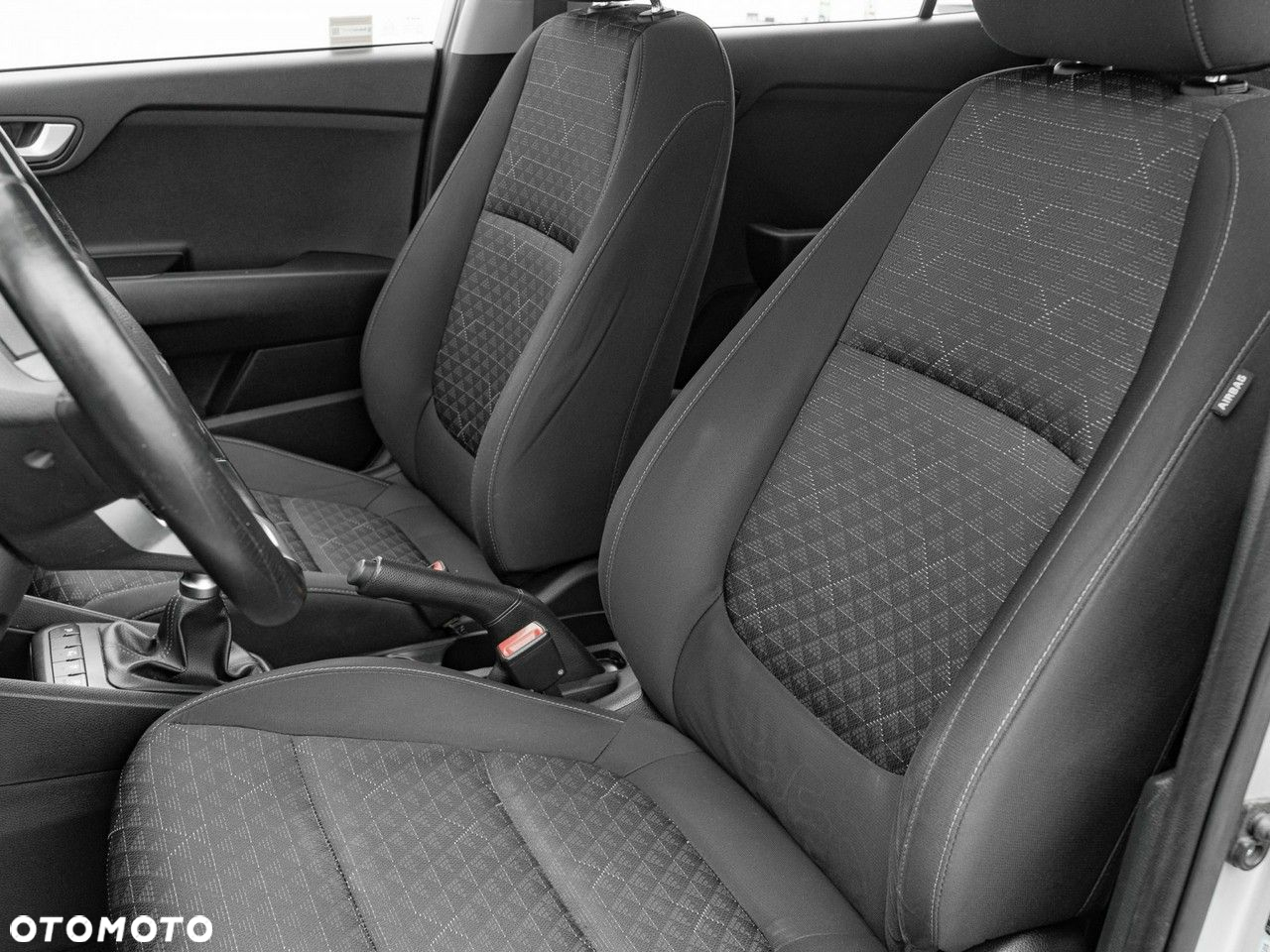 Kia Rio 1.2 M - 15