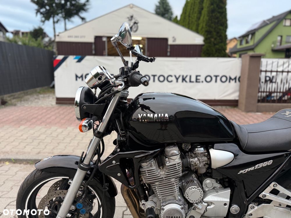 Yamaha XJR - 21