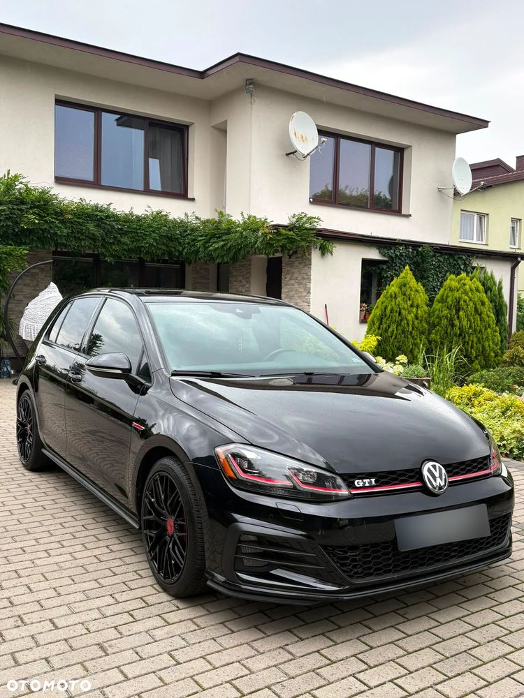 Volkswagen Golf GTI (BlueMotion Technology) Performance - 1