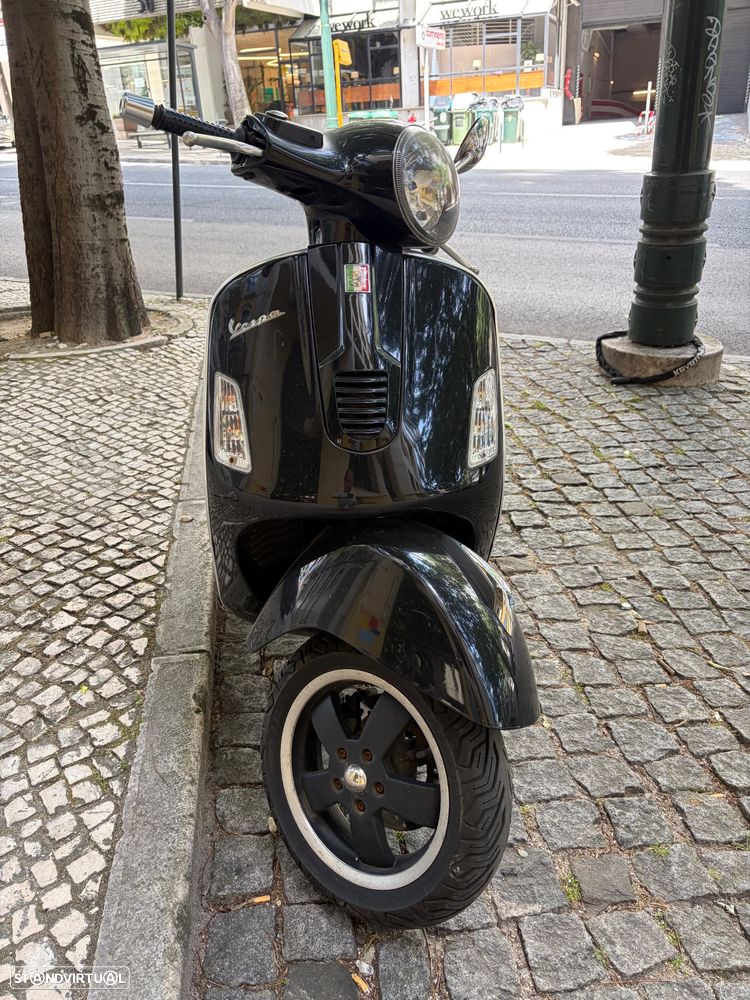 Vespa GTS Super - 4