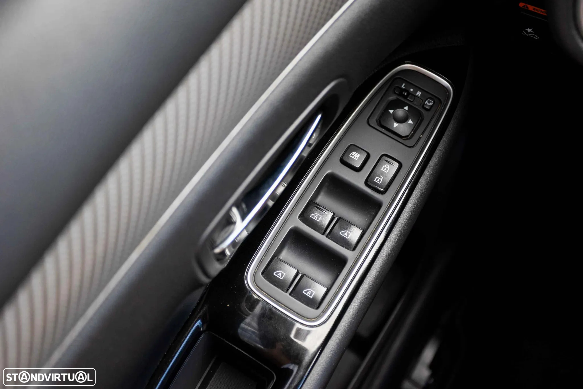 Mitsubishi Outlander 2.0 PHEV Instyle - 40