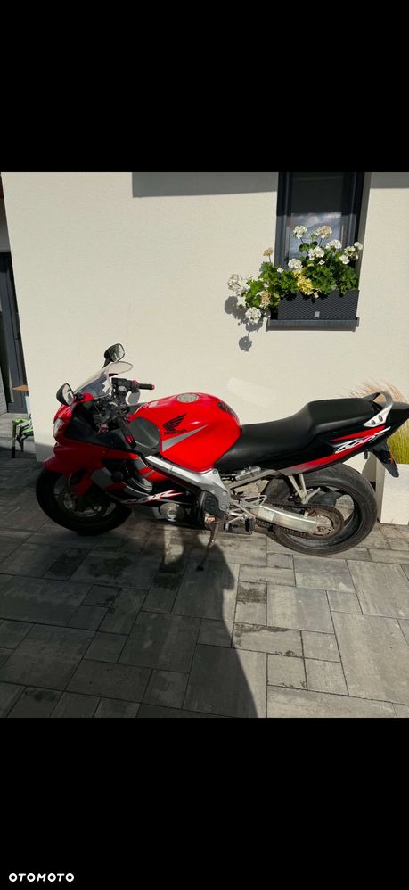 Honda CBR - 3
