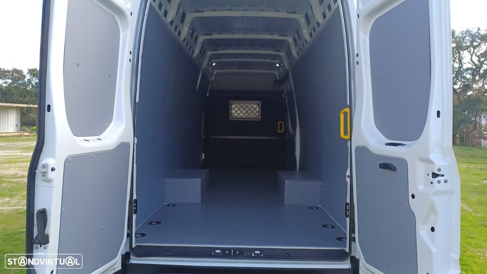 Iveco Daily 3.0 35C21HV A8 4100 18m3 - 7