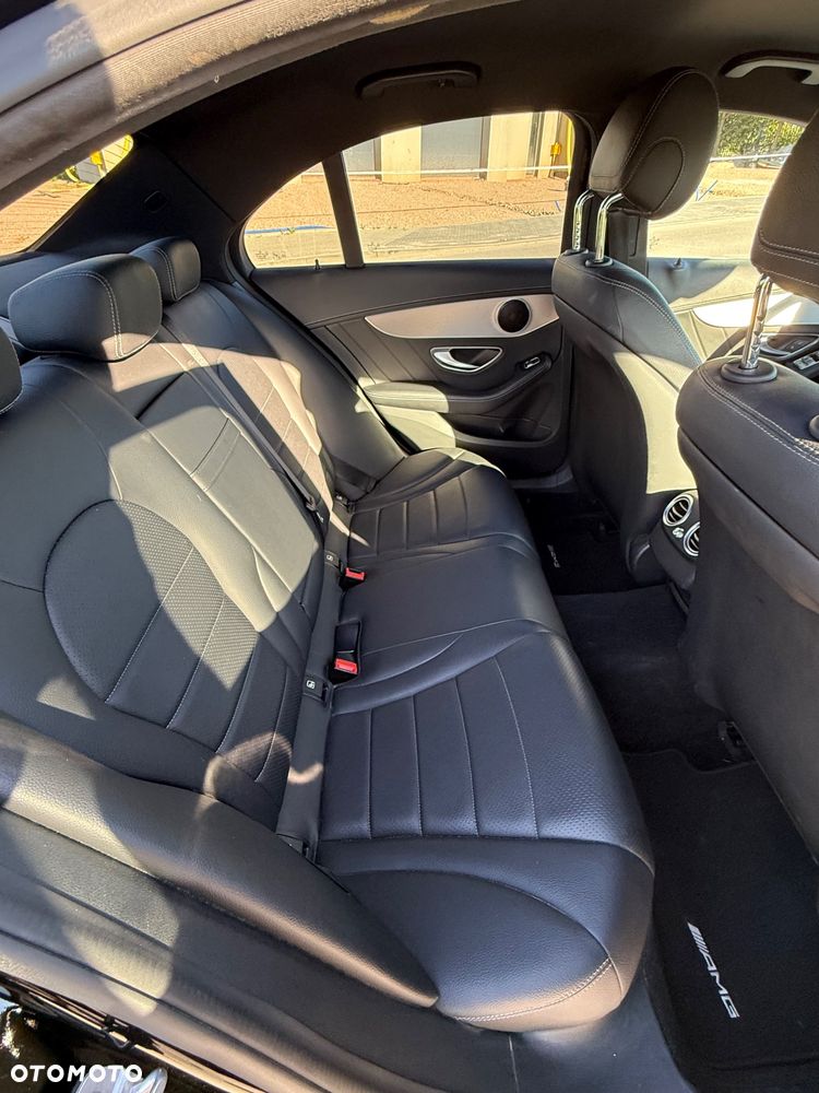 Mercedes-Benz Klasa C 200 4-Matic 9G-TRONIC - 12