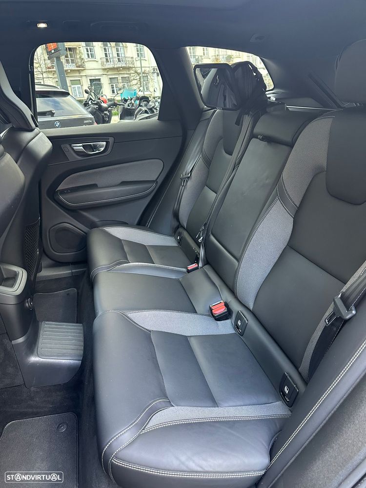 Volvo XC 60 2.0 T6 PHEV R-Design AWD - 9