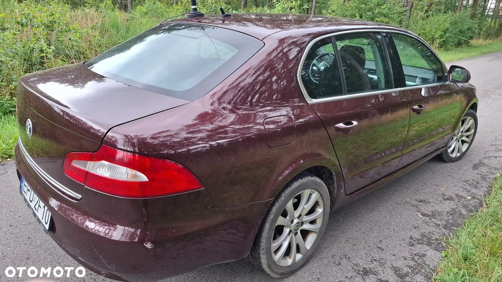 Skoda Superb 2.0 TDI Ambition - 4