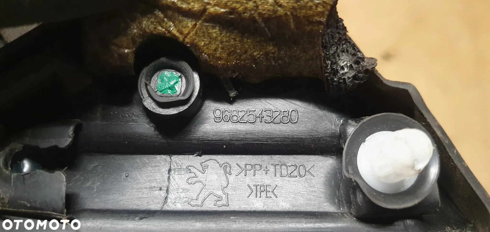Osłona zaślepka trójkąt błotnika prawa Citroen C5 III 9682543280 - 6
