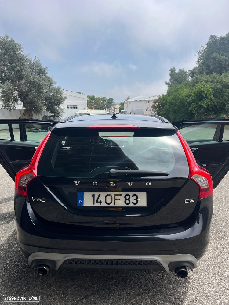 Volvo V60 1.6 D2 R-Design - 11