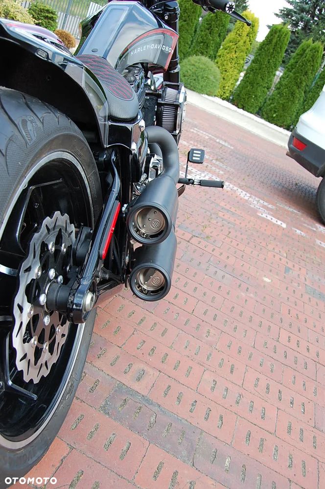 Harley-Davidson FXSB Breakout - 15