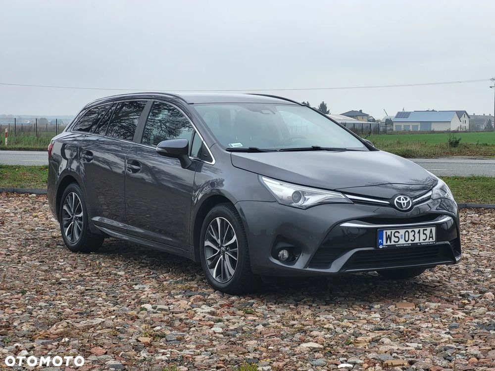 Toyota Avensis 2016 photo 3