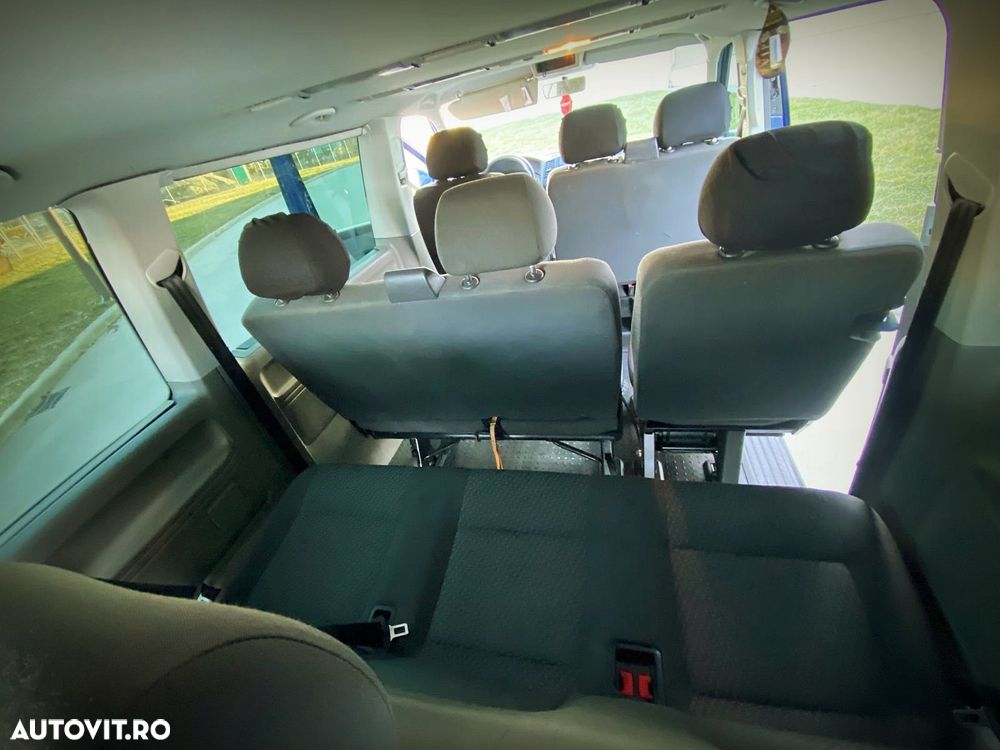 Volkswagen Caravelle - 12