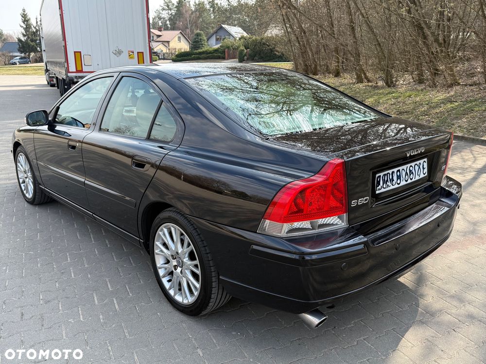 Volvo S60 D5 Summum - 8