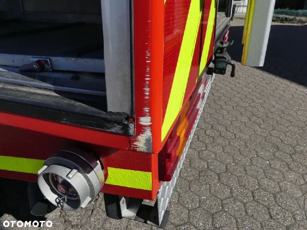 Mercedes-Benz 814F Wóz strażacki - 22