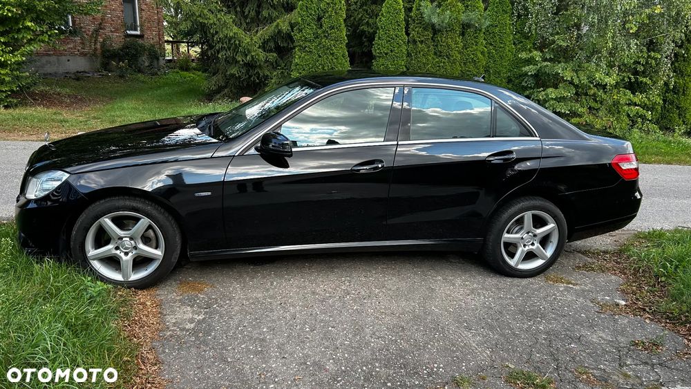 Mercedes-Benz Klasa E ver-220-t-cdi-dpf-blueefficiency-automatik - 2