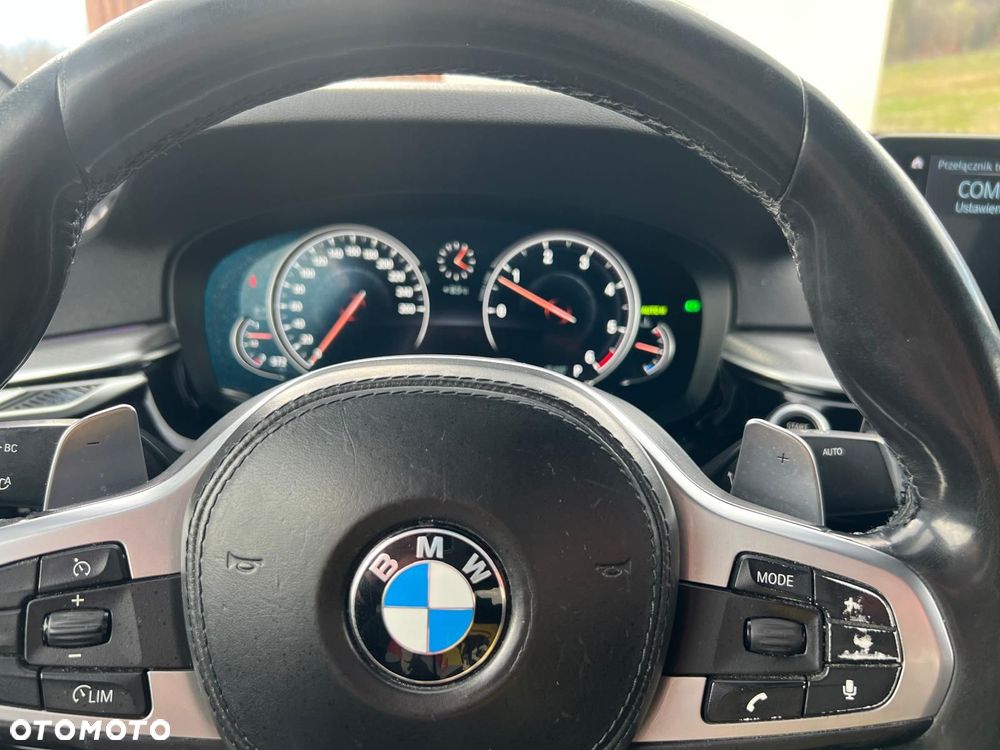 BMW Seria 5 530d xDrive - 9