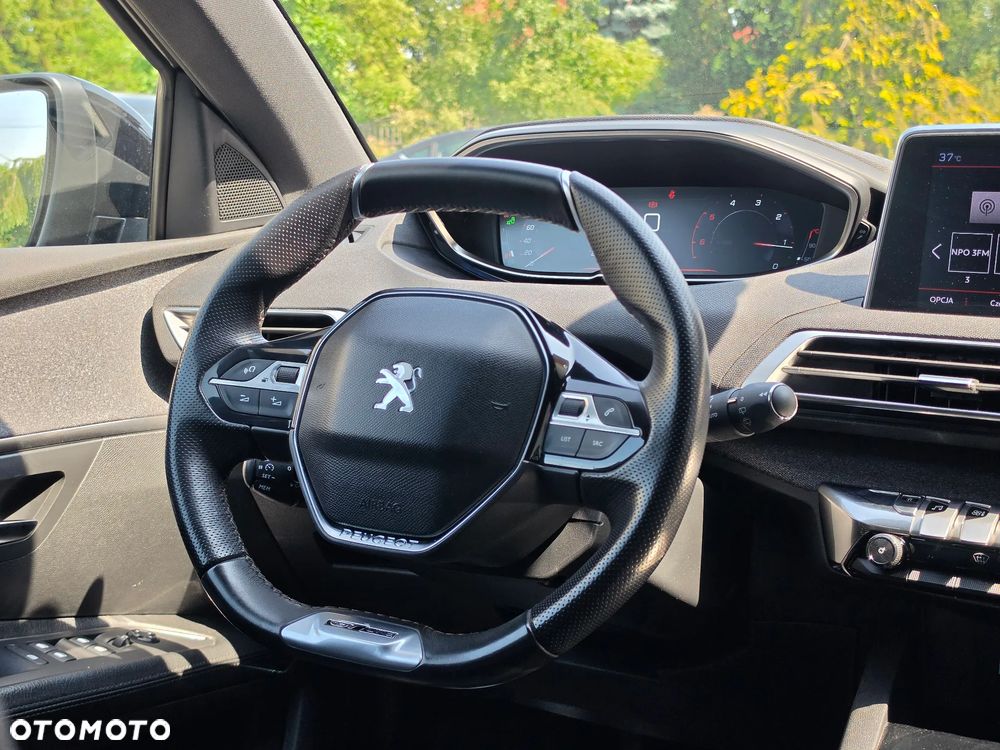 Peugeot 5008 - 32