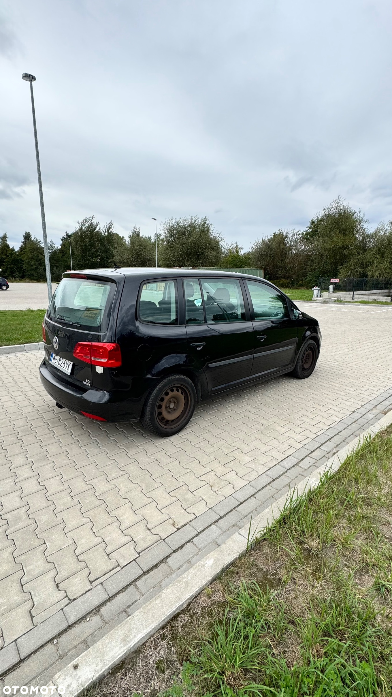 Volkswagen Touran 1.6 TDI DPF Comfortline - 4