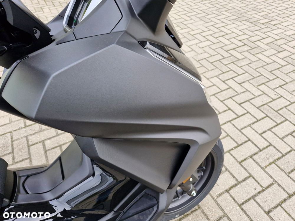 Honda NSS - 8