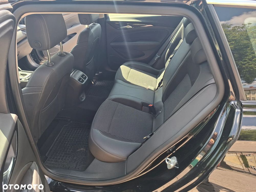 Opel Insignia - 13