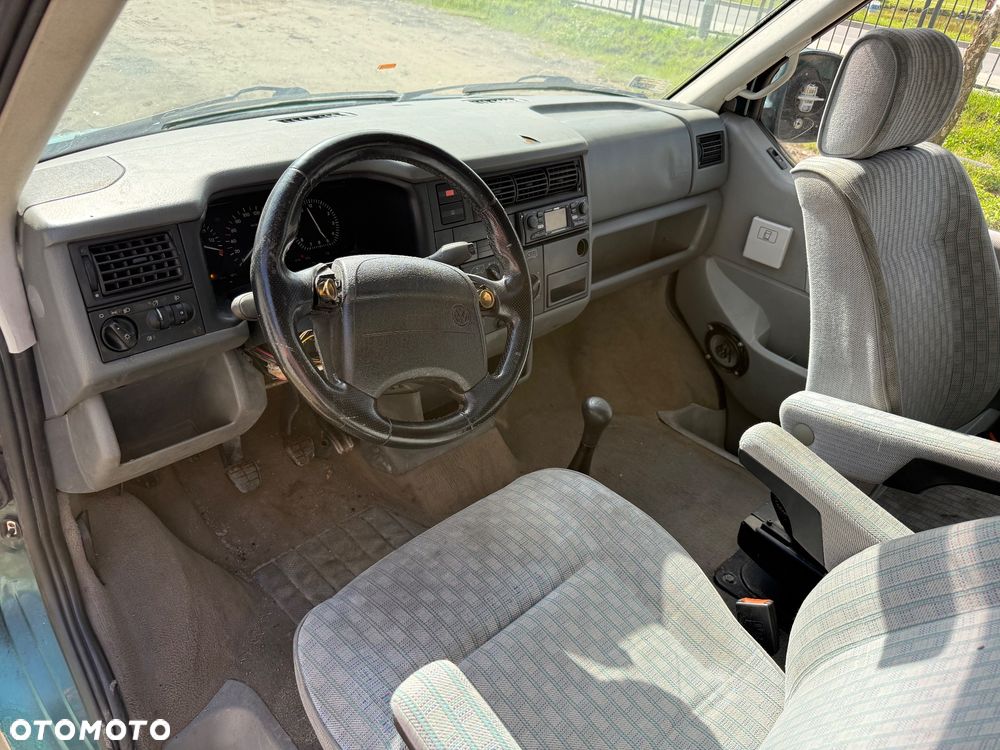 Volkswagen Multivan Standard - 13