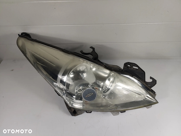 Lampa Przednia Prawa PEUGEOT 3008 I 09-16 9685472680