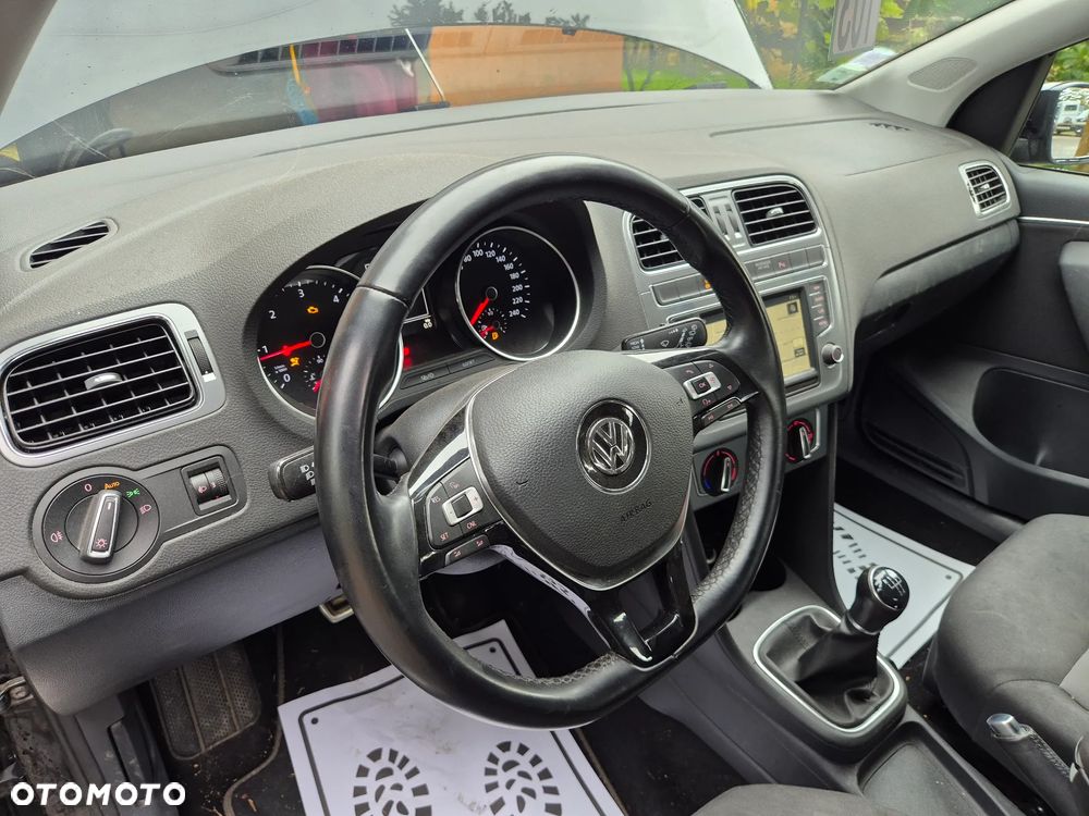 Volkswagen Polo 1.4 TDI Blue Motion Technology Allstar - 6
