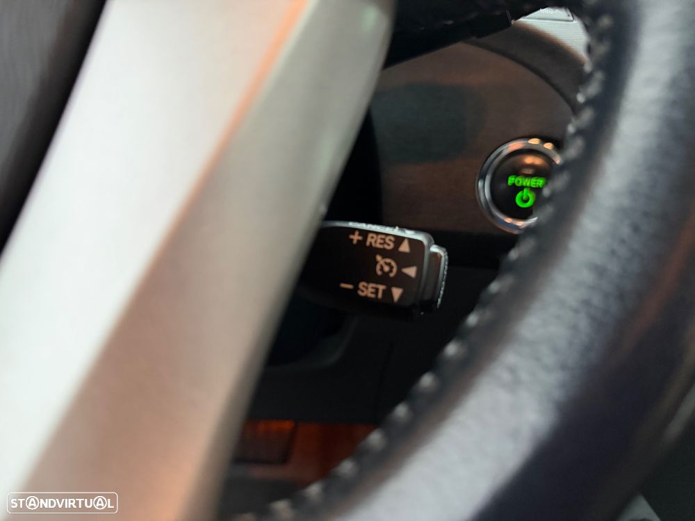 Toyota Prius 1.8 Premium - 17