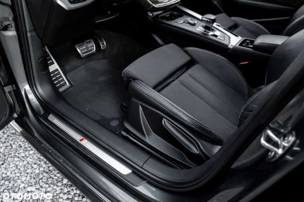 Audi A4 Avant 2.0 TFSI Quattro S tronic - 16