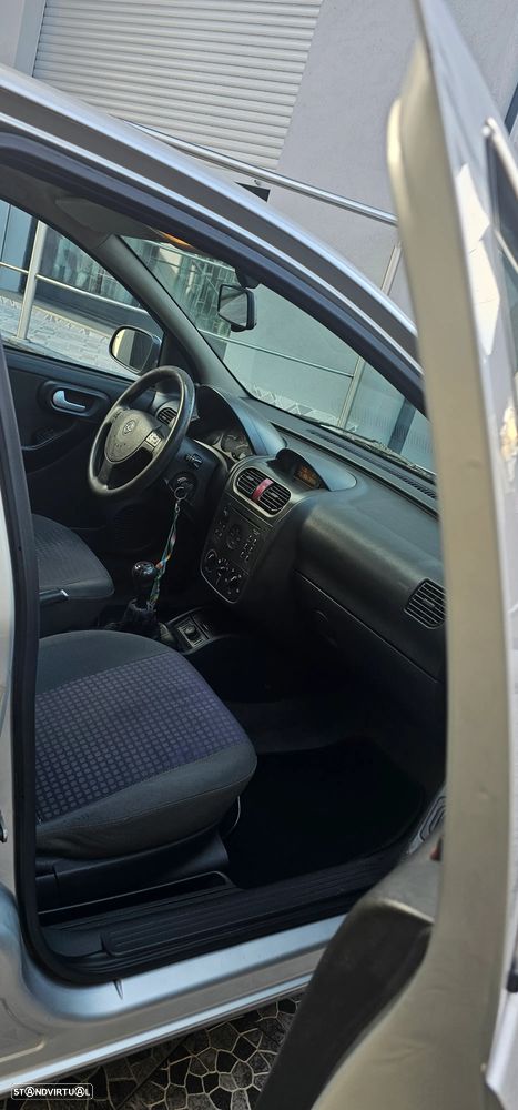 Opel Corsa 1.2 16V On Air - 8