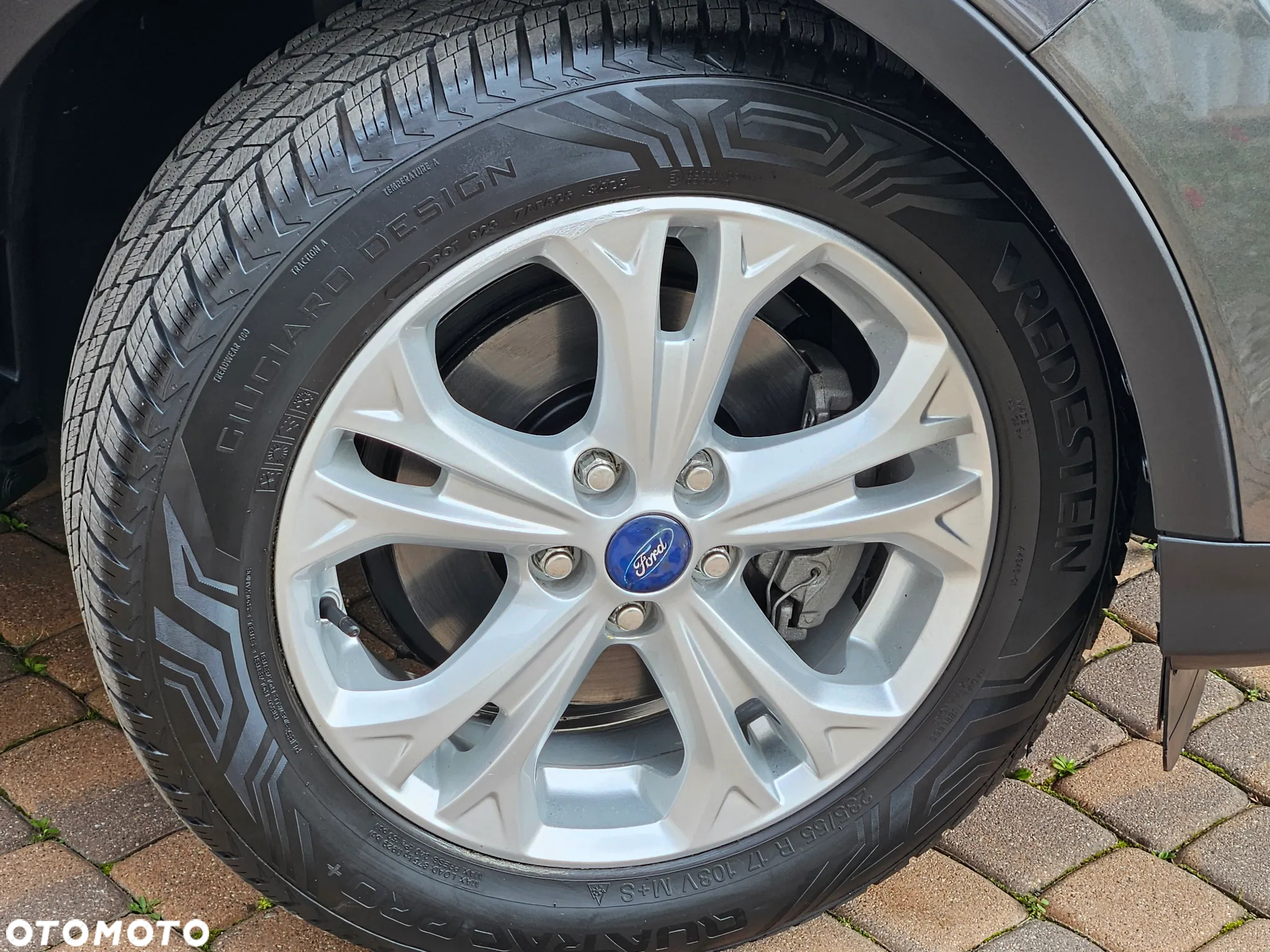 Ford Kuga - 22