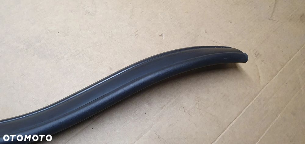 Uszczelka maski komory silnika BMW X1 F48 7329397 - 4