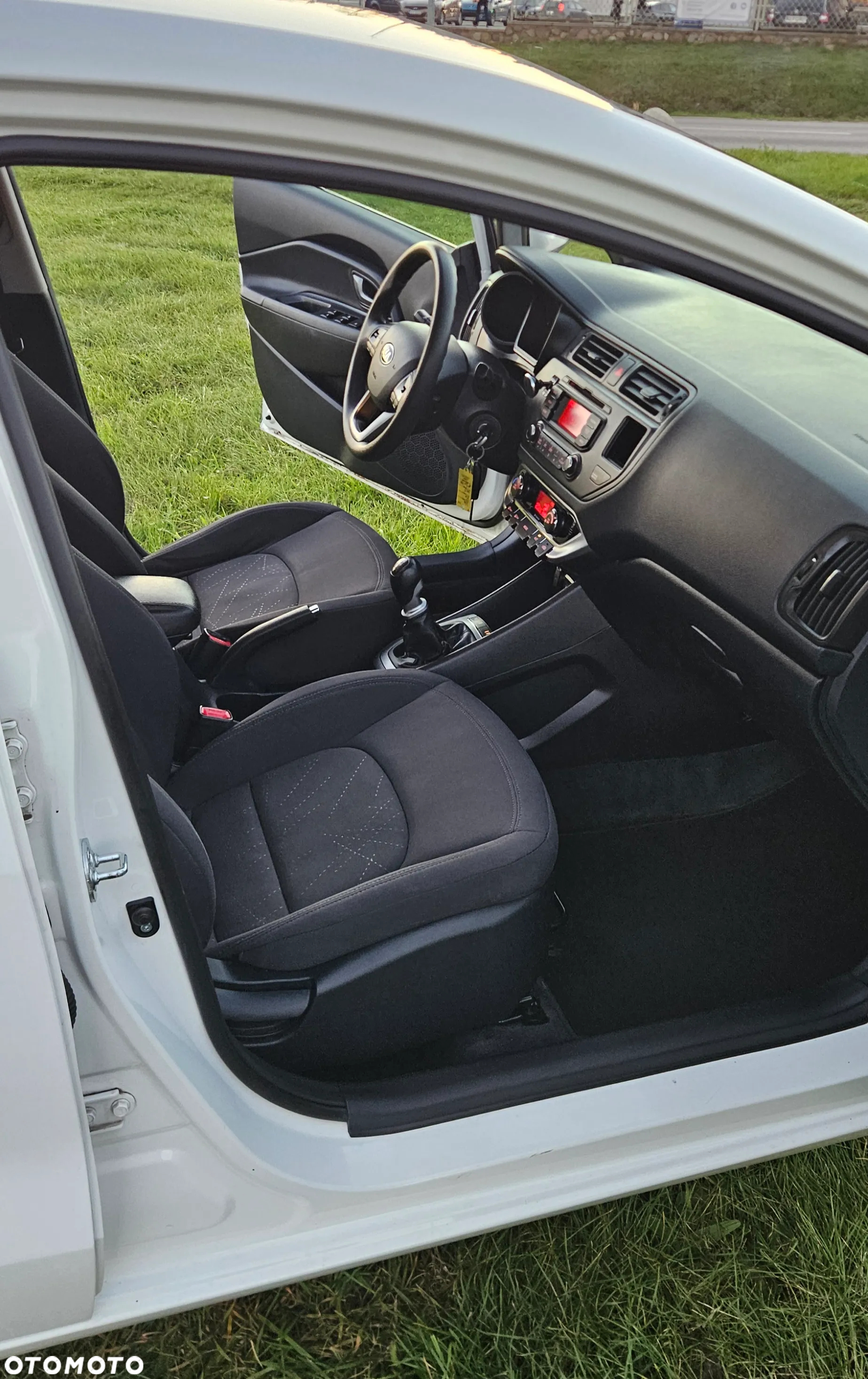 Kia Rio 1.4 CRDI Fifa World Cup Edition - 11