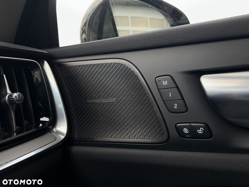 Volvo S60 B5 B AWD Ultimate Dark - 22