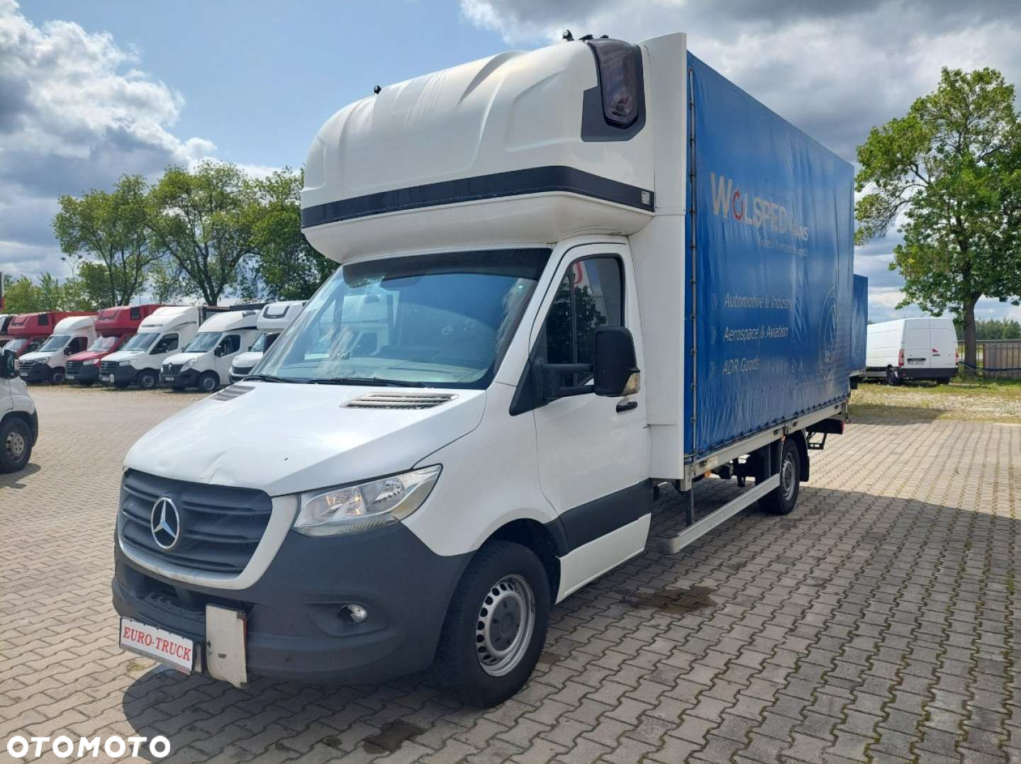 Mercedes-Benz Sprinter - 2