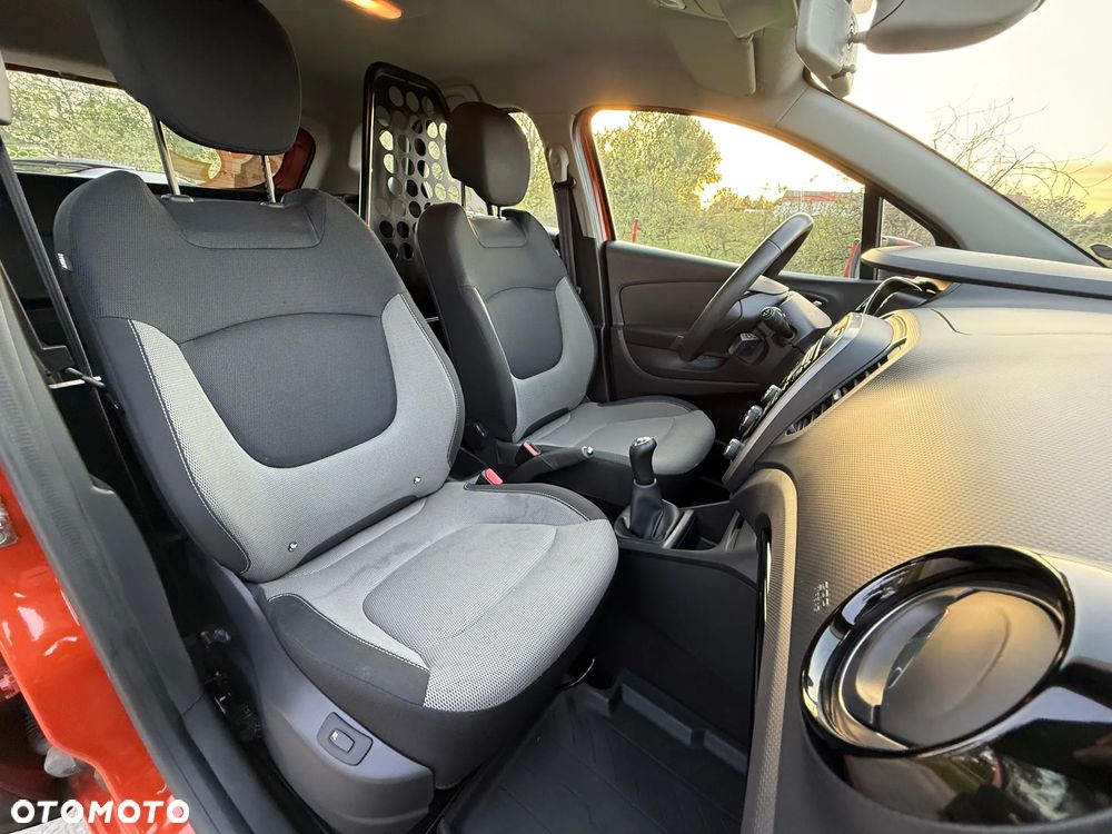 Renault Captur - 18