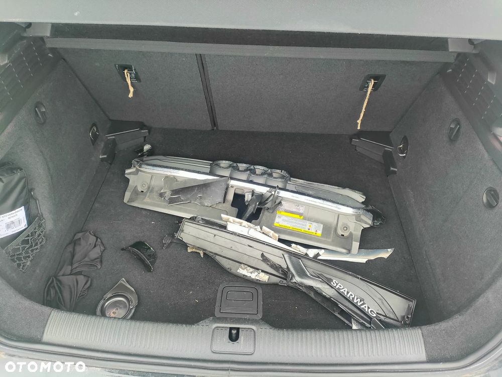 Audi A3 3-drzwiowe 1.4 TFSI cylinder on demand S tronic Ambiente - 23