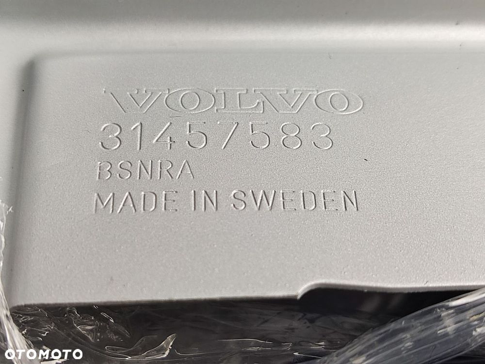 VOLVO XC40 17-21r Błotnik Przód Lewy - 5