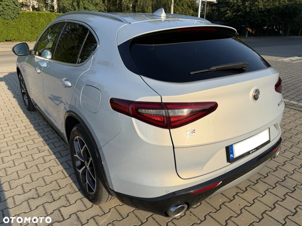 Alfa Romeo Stelvio 2.0 Turbo TI Q4 - 19