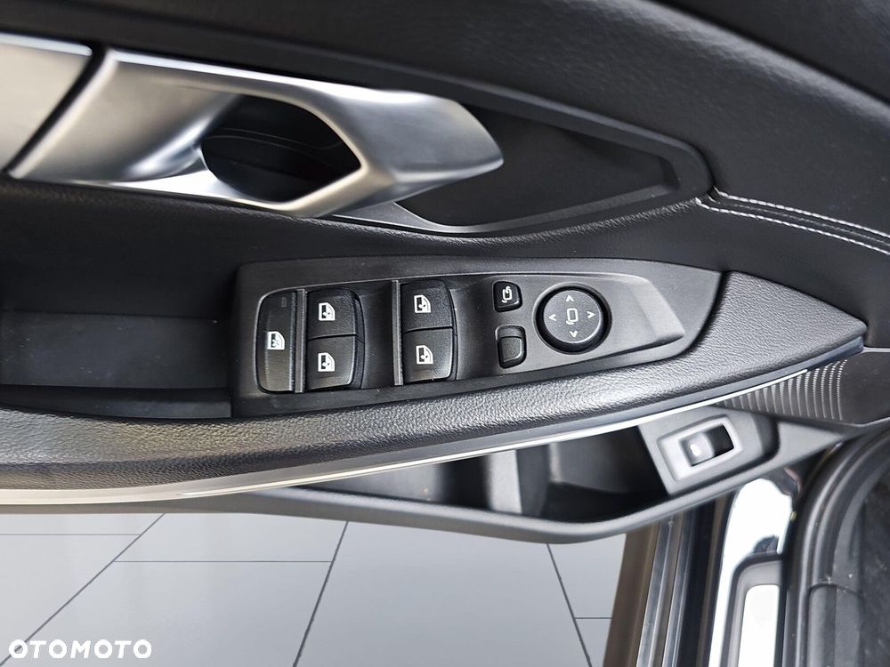 BMW Seria 3 - 16