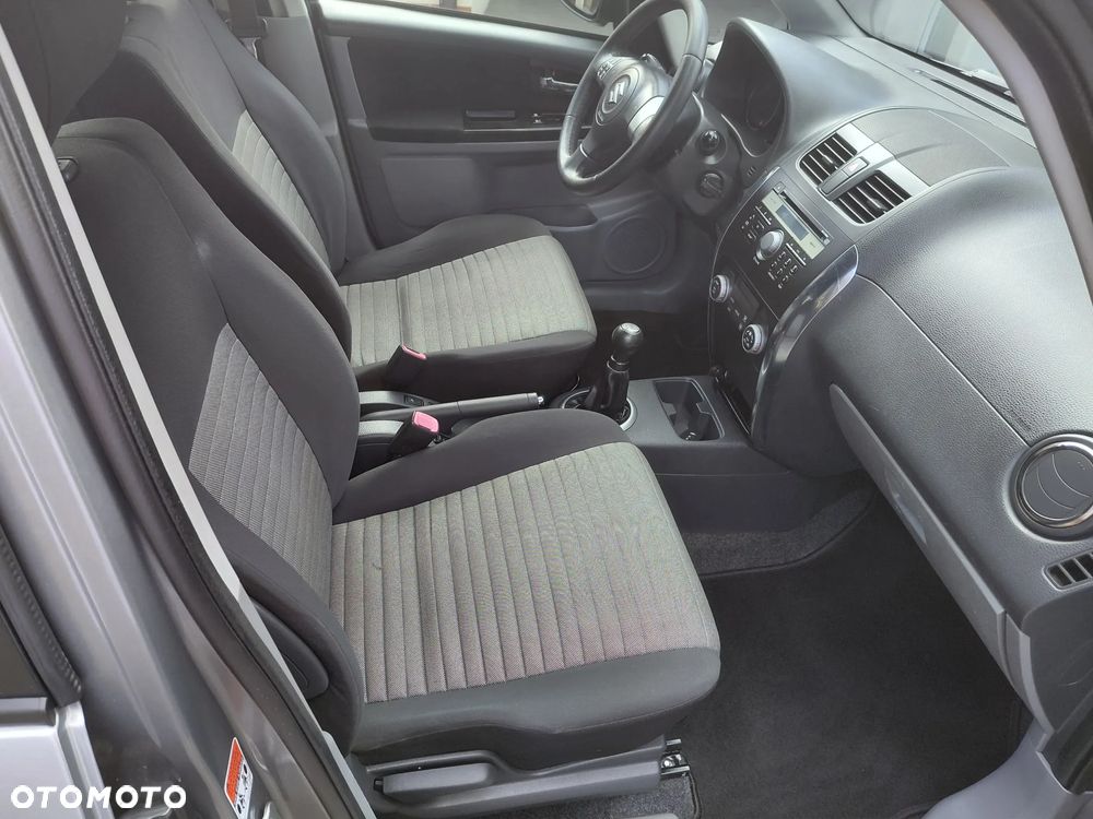 Suzuki SX4 1.6 VVT 4x4 Club - 11