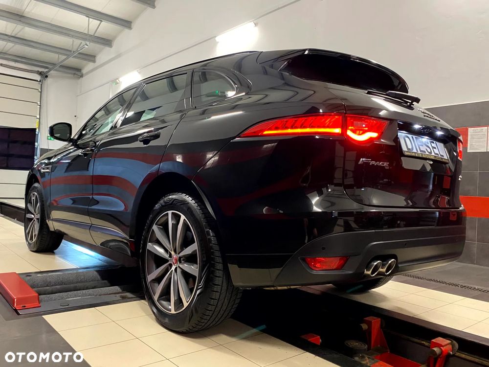 Jaguar F-Pace 20d AWD R-Sport - 11