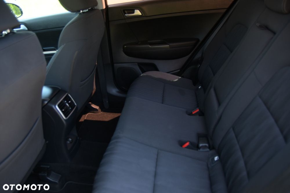Kia Sportage 1.7 CRDI 2WD Attract - 24
