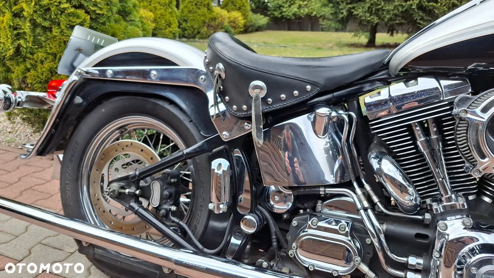Harley-Davidson Softail Heritage Classic - 13