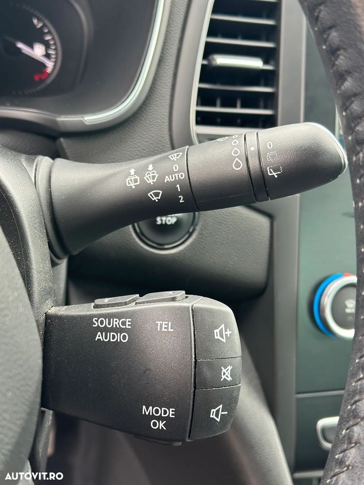 Renault Megane ENERGY TCe 130 LIMITED - 29