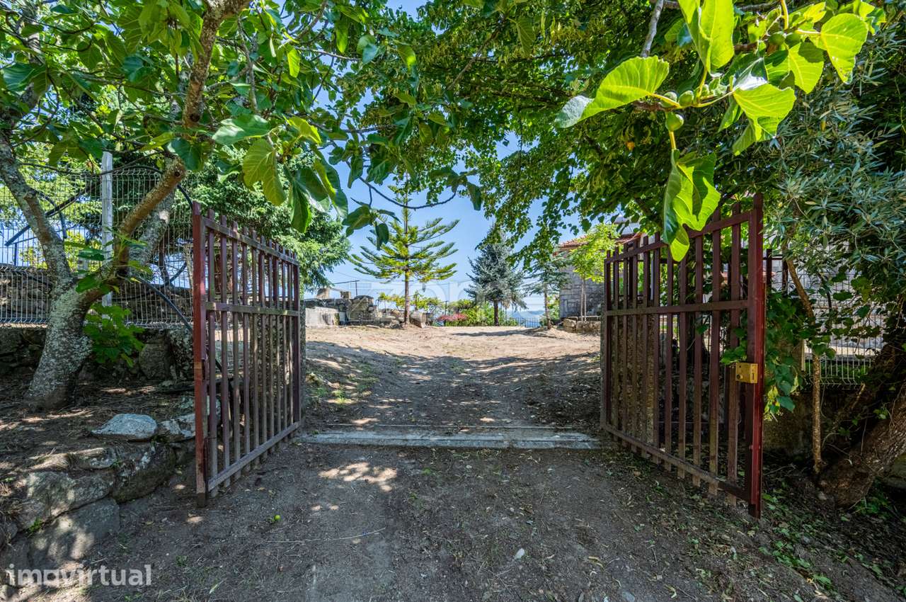 Quinta da Chieira - Cinfães - Moradia T3 renovada e 7 casas de pedra - Grande imagem: 3/42